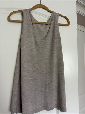 Kinross Taupe V-Neck Sleeveless Knit Tank